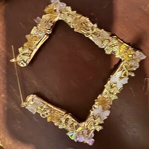 CG’s custom bow earrings